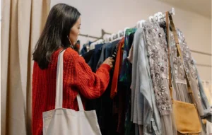 Read more about the article How to Shop Ethically and Sustainably